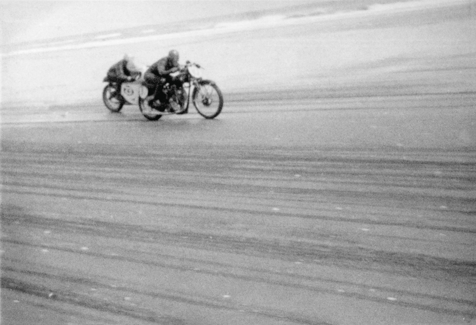 Velocette, Big Velo, Peter Butterworth, Pete Butterworth, Phil Harrington, Muriwai Beach Races, 1965