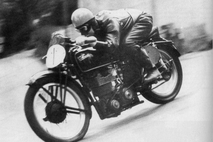 Stanley Woods, 1939 Junior TT winner aboard a Velocette MKVIII.
